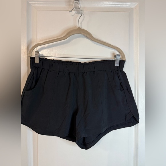 Athleta Women’s Black Running Shorts with Pockets - Size Medium - Picture 1 of 7